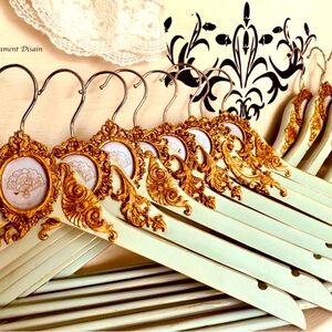 Meet your Posher, Lesly